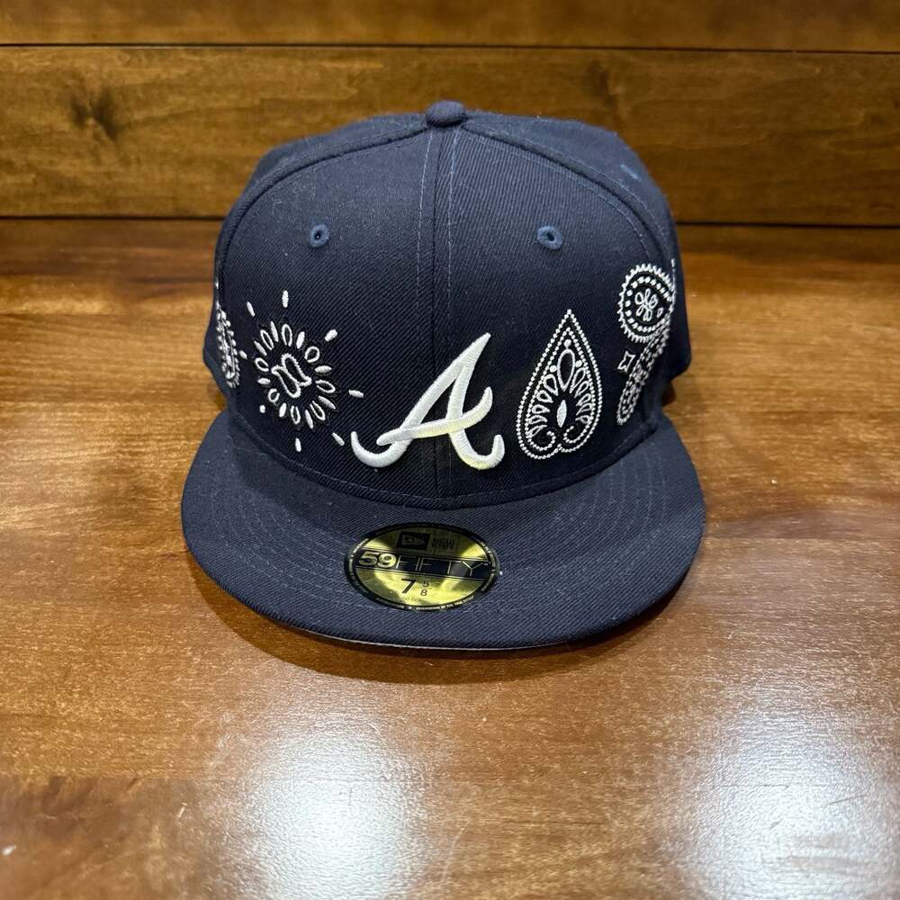 New Era Atlanta Braves Paisley Elements 59FIFTY Navy Fitted Hat 7 5/8